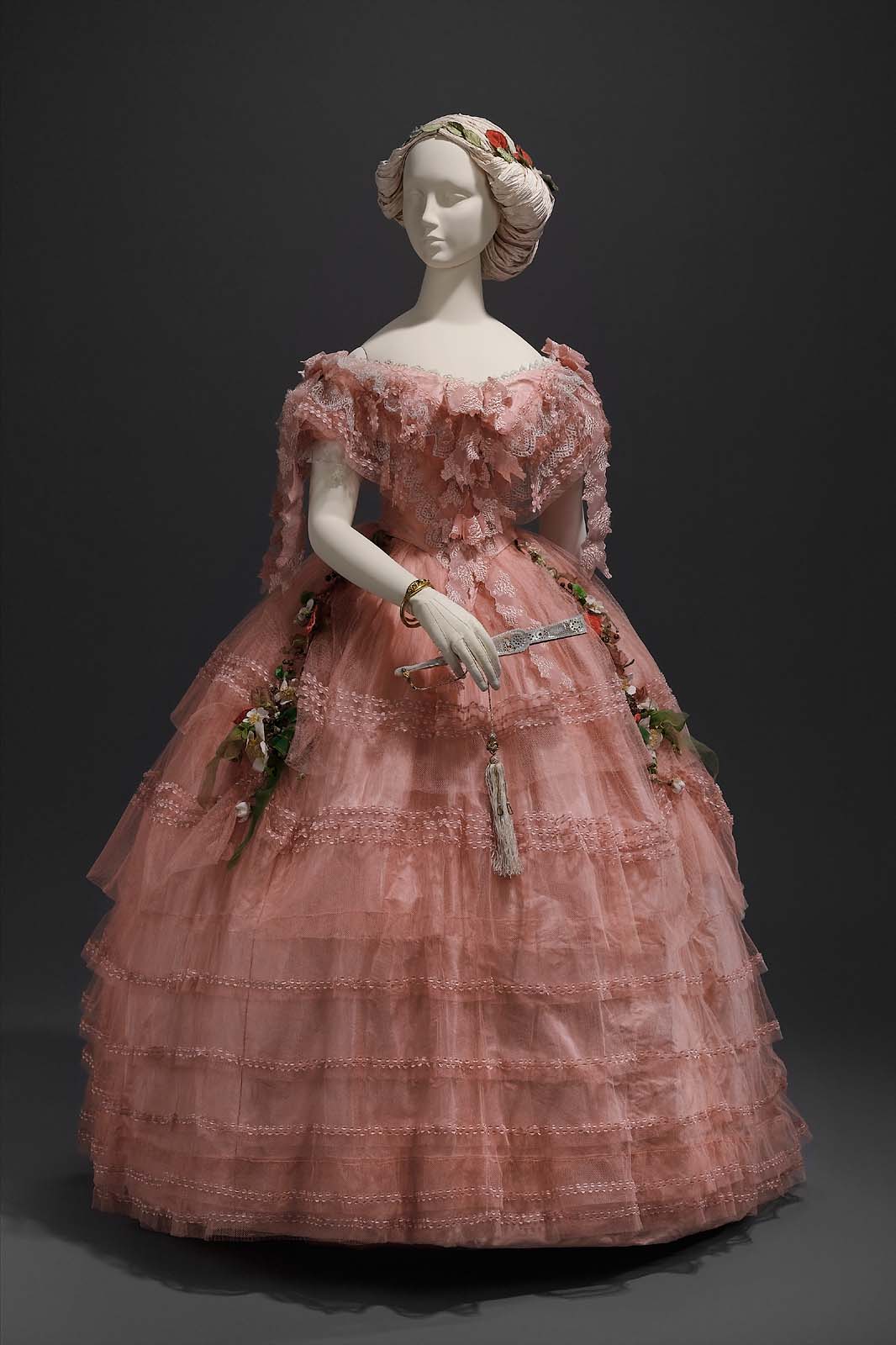 1860 – Cream silk evening dress | Fashion History Timeline